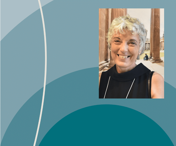 Neutraler Hintergrund mit Referentin